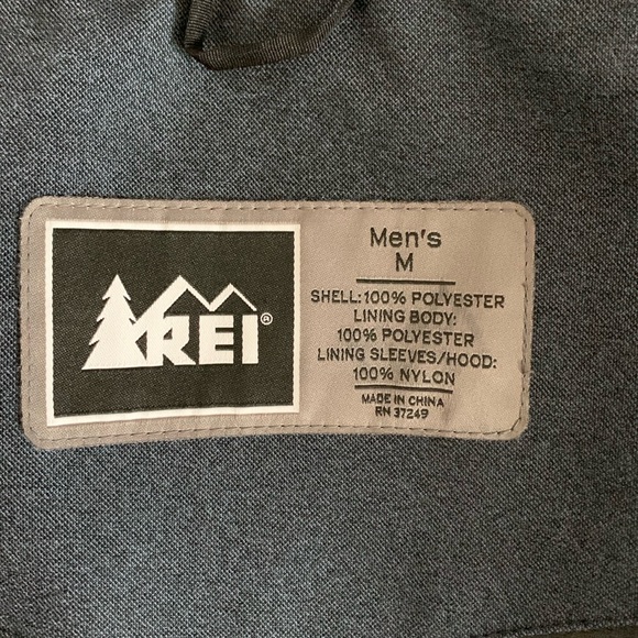 REI Co-Op Men's winter jacket durable outdoors - Picture 10 of 10